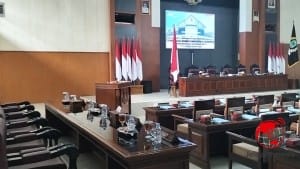 Kuorum Tak Terpenuhi, Sidang Paripurna DPRD Kuningan Diwarnai Perdebatan