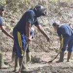 Warga Binaan Lapas Kuningan Turut Peduli Lingkungan
