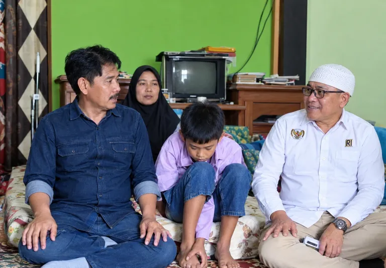 Peduli Korban Bullying, Dua Tokoh Kuningan Turun Langsung